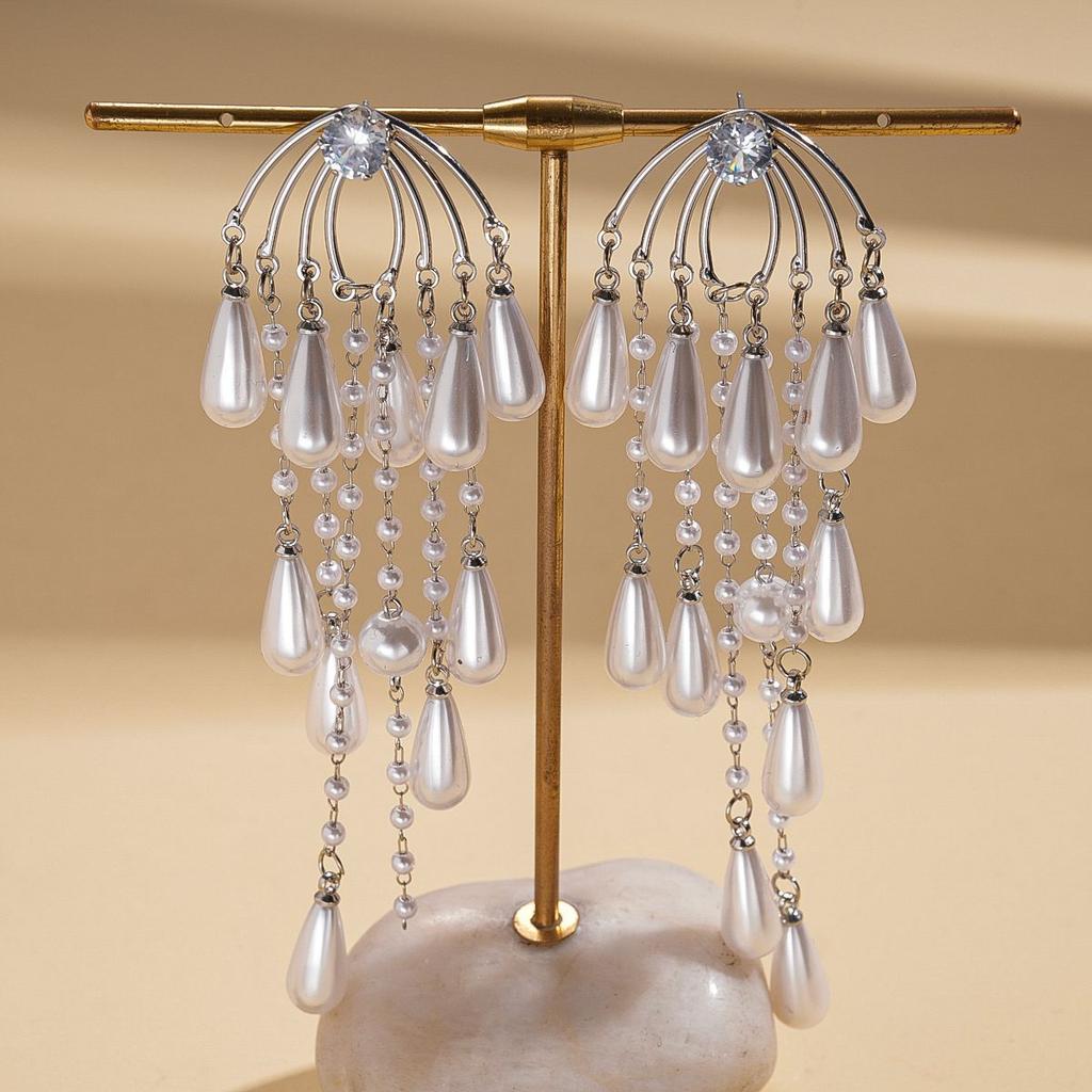 European and American tassel long pearl earrings light luxury high-end stud earrings temperament cold wind trend retro earrings