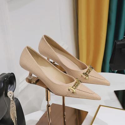 European & American Shiny Patent Leather Pointed Medium Heel Shoes with Metal Chain Decor