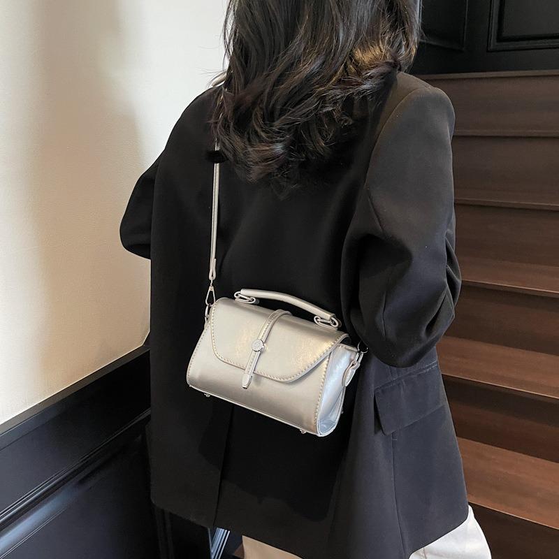 Premium handbag bag women's new popular silver shoulder bag casual versatile messenger small square bag