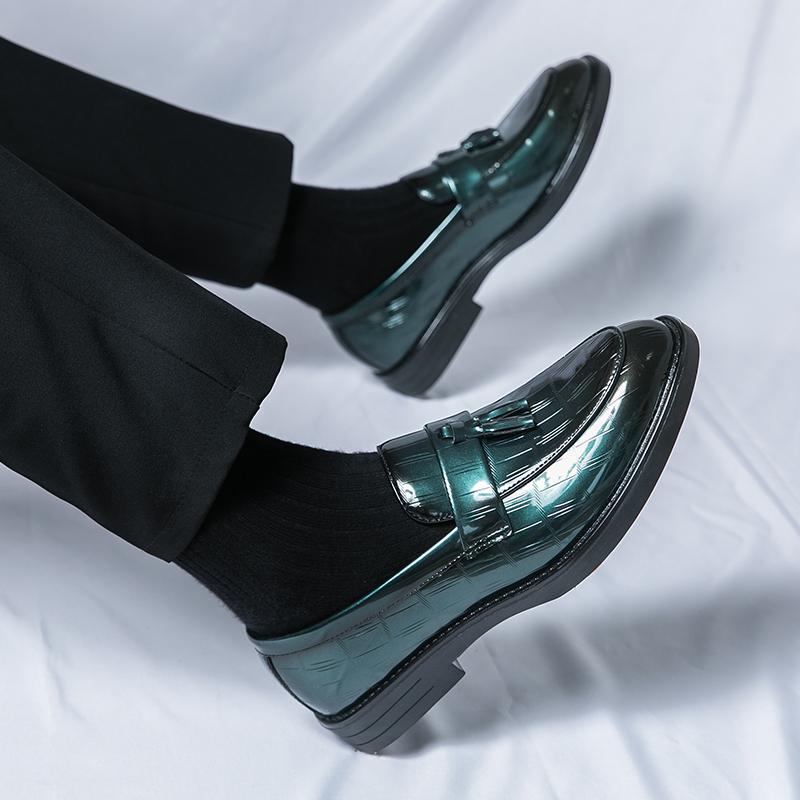 Scarpe casual in pelle da uomo Marca Oxfords Calzature Scarpa Uomo Mocassini Scarpe eleganti da lavoro per uomo Primavera Nuove Scarpe Italiane con Nappe