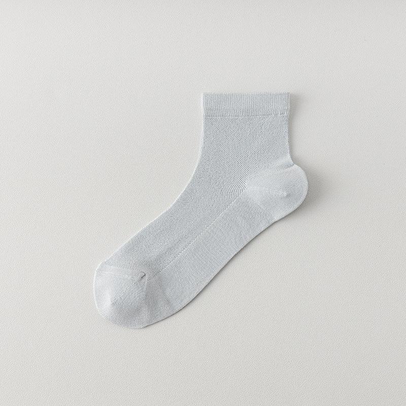 Chaussettes courtes d'été fines pour femmes, antibactériennes et désodorisantes, avec maille, respirantes, talons antidérapants et ne tombant pas, chaussettes bateau courtes