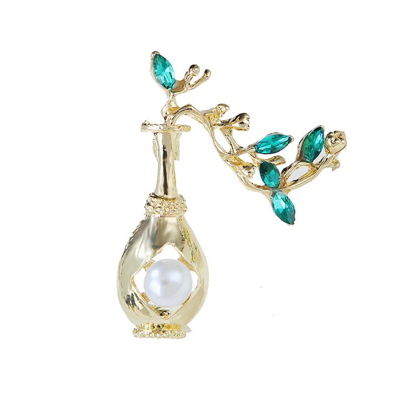 Fashion White Flower Brooches Women Metal Bouquet Brooch Pin Pastoral Style Jewelry Gifts Party Clothes Accesories