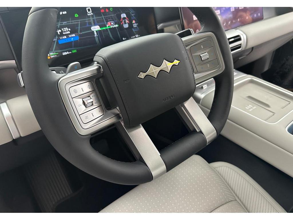 Compatible with BYD Leopard 7: Gear Shift Panel, Steering Wheel, Center Console Air Vent, Rear Seat Anti-Kick Mat, Armrest Box, Car Logo