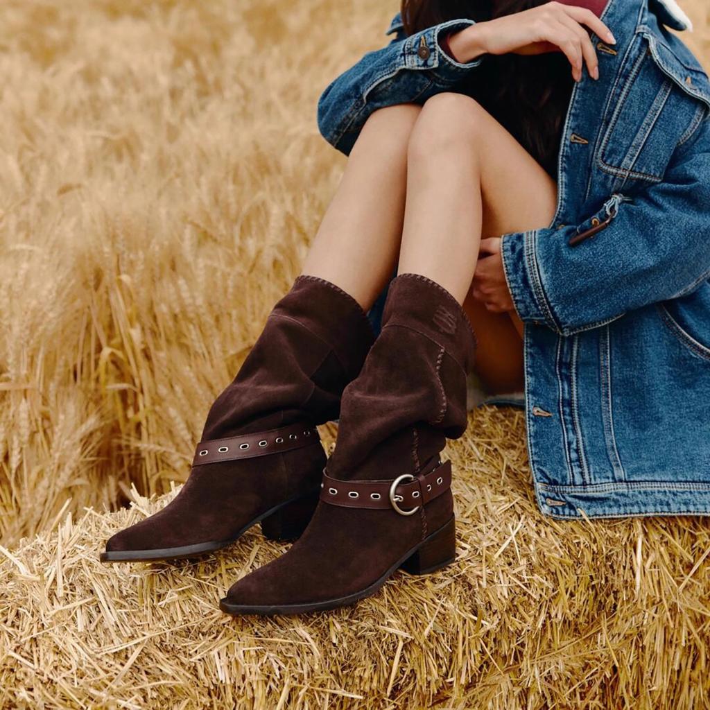 [Spot] Pile Boots Women's 2025 Autumn and Winter New Wasteland Wind Pointed Knight Boots Western Desert Cowboy Women's Boots