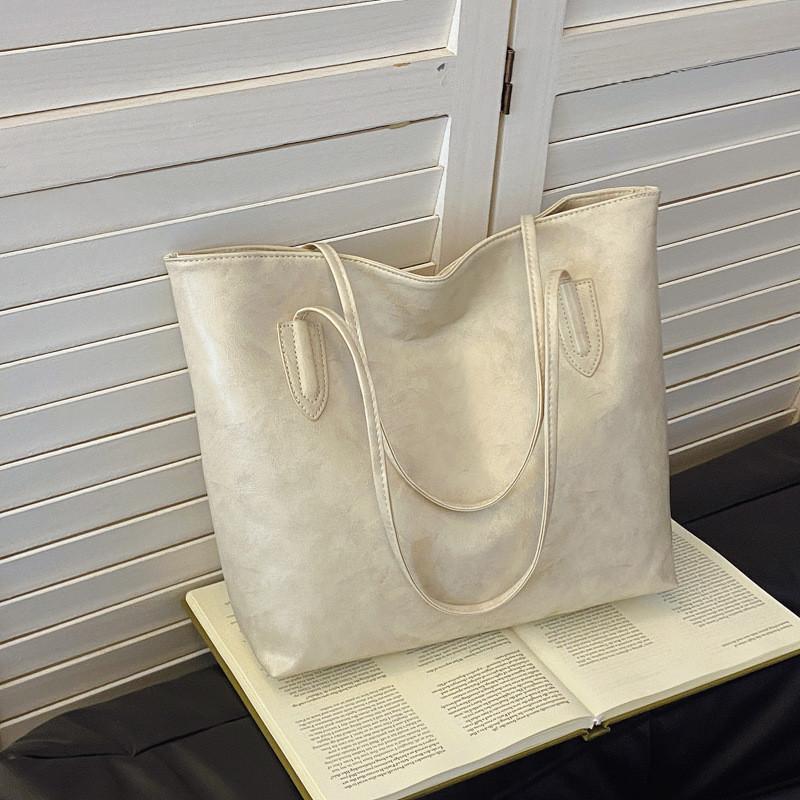Trendy Street Style Medium Sized Pu Tote Bag Chic Shoulder Bag For Everyday Use
