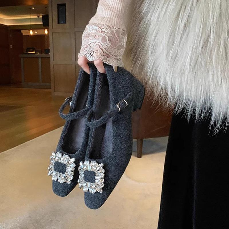 Anti-slip Shoes with Snap Fasteners, Square Toe, Single Strap, Thick Heel