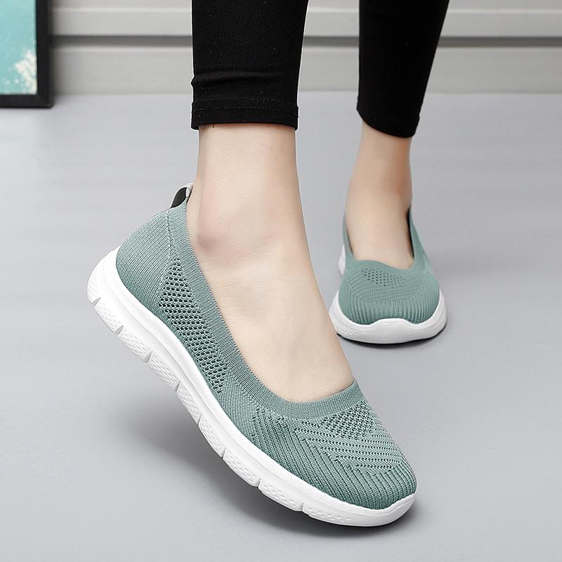 Women’s Moccasins Loafers Casual Green Slip on Walking Shoes Summer Black Lightweight Socks Shoes for Mother Large Size