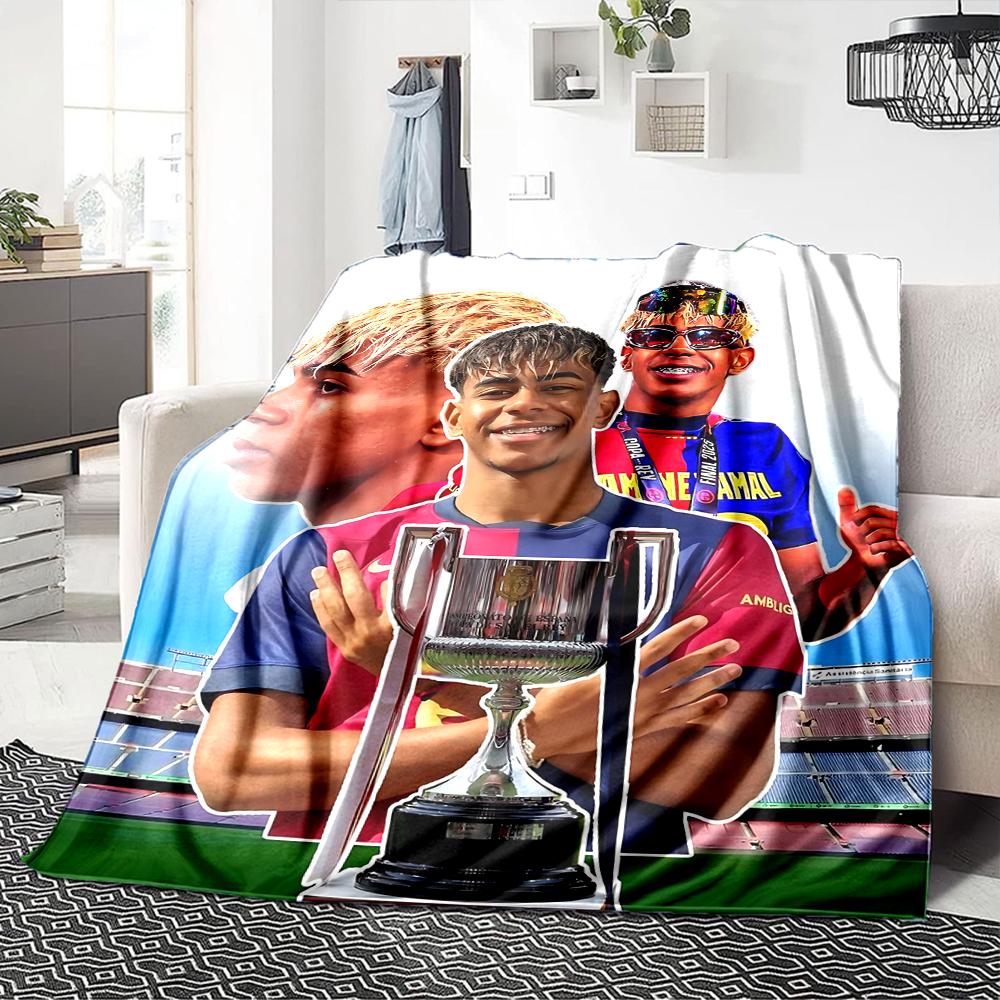 Football Player Action printed flannel breathable and warm blanket, a stylish home gift, suitable for home, office and bedspread use. 0710a4