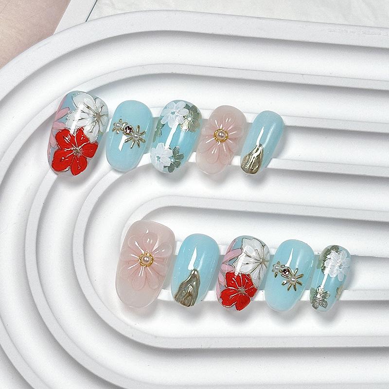 

Hand-Painted Short Ladder Style Wearable Nails - Pure & Elegant Manicure Fake Nail Patches.