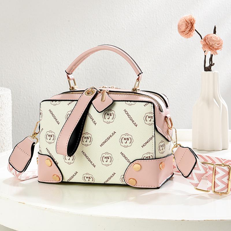 Temperament and texture messenger bag New exquisite women's bag Daily casual handbag