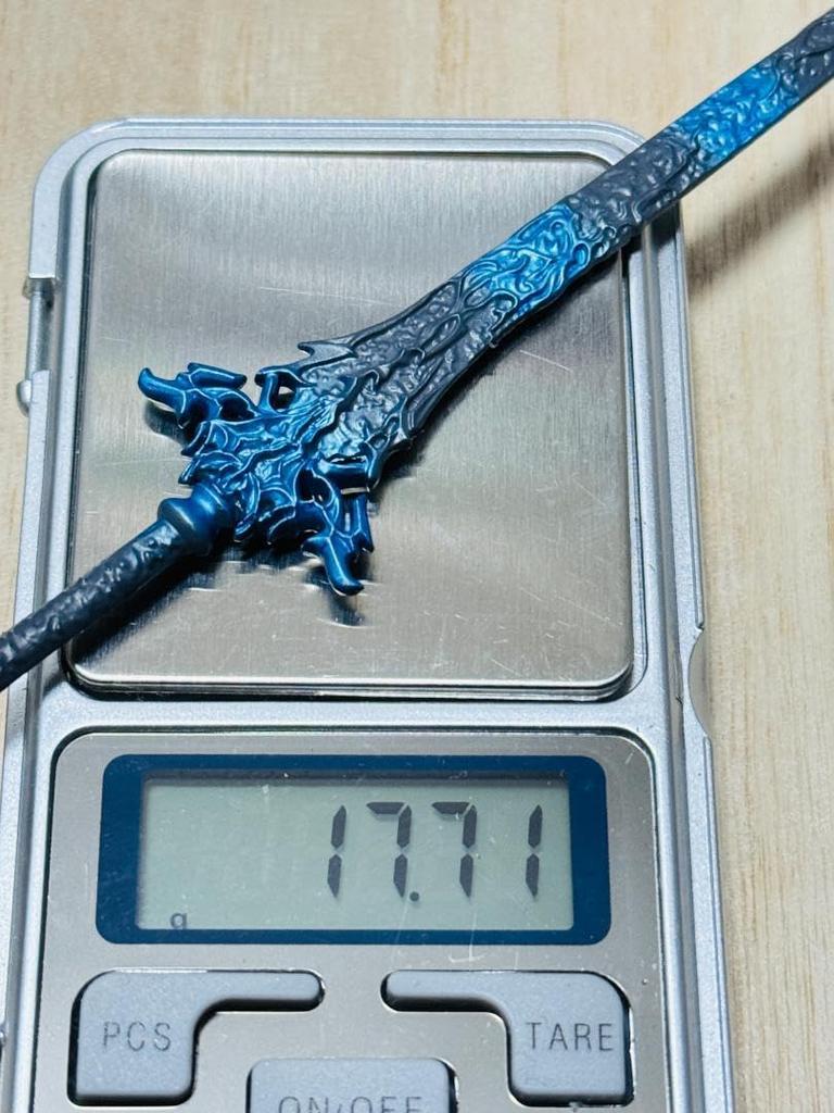 15cm Ultima Weapon FF16 Mini Weapon Keychain Accessory Figure Doll Display Compatible with Alloy Metal Legendary PS4, PS5, Anime, Games, PC, Computer,