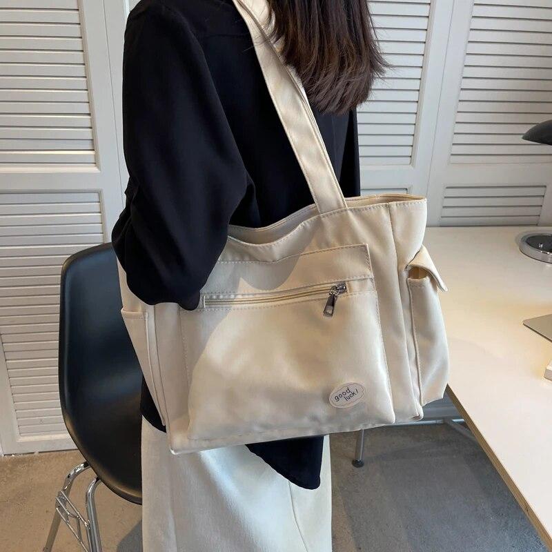 Geanta de dama Geanta de umar de mare capacitate pentru cumparaturi. Buzunar exterior multiplu