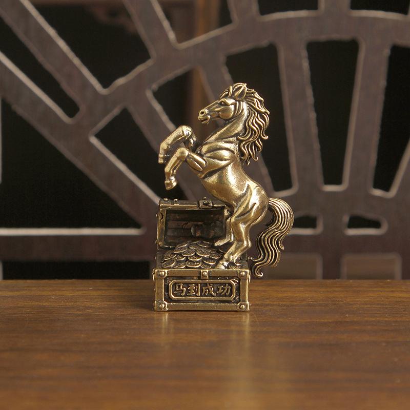 1 Stück Messing Pferdefigur 2026 Jahr des Pferdes Feng Shui Schreibtischdekoration Kind reitet Home Office Miniatur Geschenk