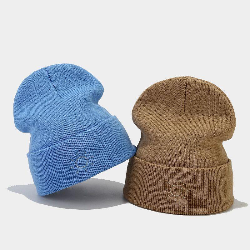 Autumn and Winter New Simple Sun Embroidery Fashion Crimping Pile Hat Men and Women Street Personality Simple Wool Knitted Hat