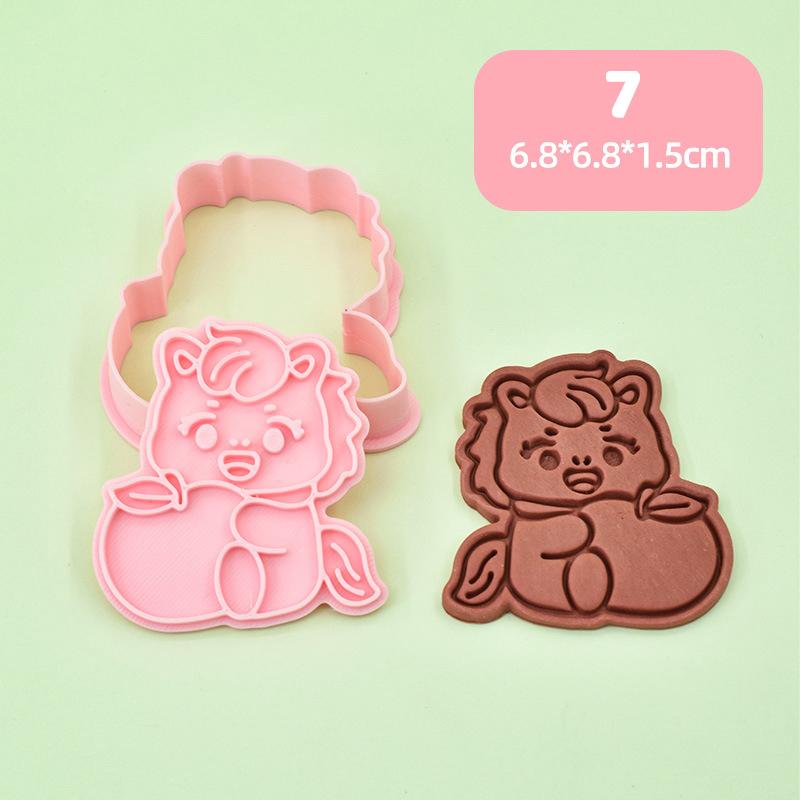 Year Of The Horse Cookie Cutters Chinese New Year 3D Cartoon Horse Shape Pressable Biscuit Mold Cookie Stamp Kitchen Baking Tool