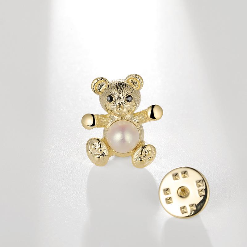 Korean Style High-End Cute Bear Brooch with Natural Pearl