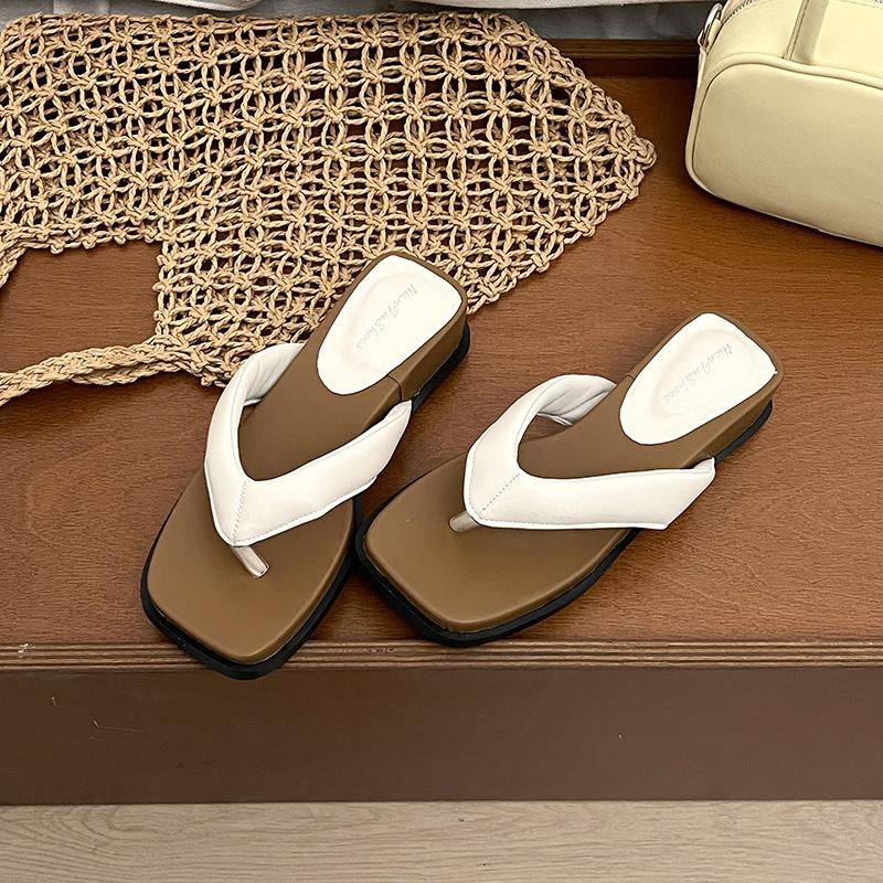 Slope heel flip-flops women's summer outer wear 2025 new holiday style silver beach shoes square head pinch foot cool slippers