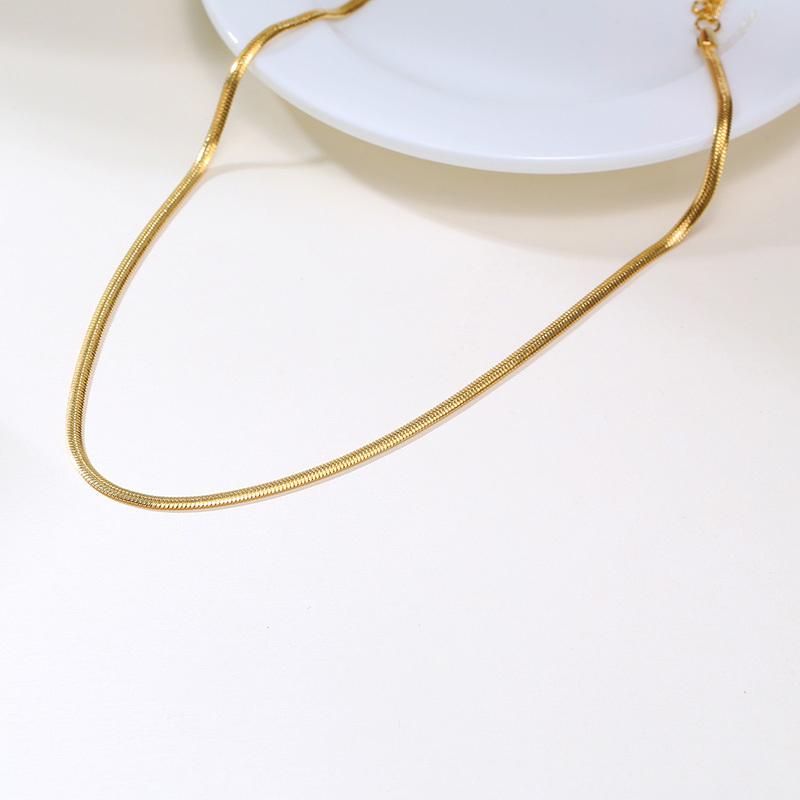 

Chic Women Snake Chain Necklace, Flat Herringbone Links Choker, Stainless Steel Metal Layered Elegant Minimalist Neck Chain 4mm width&28cm-36.5cm