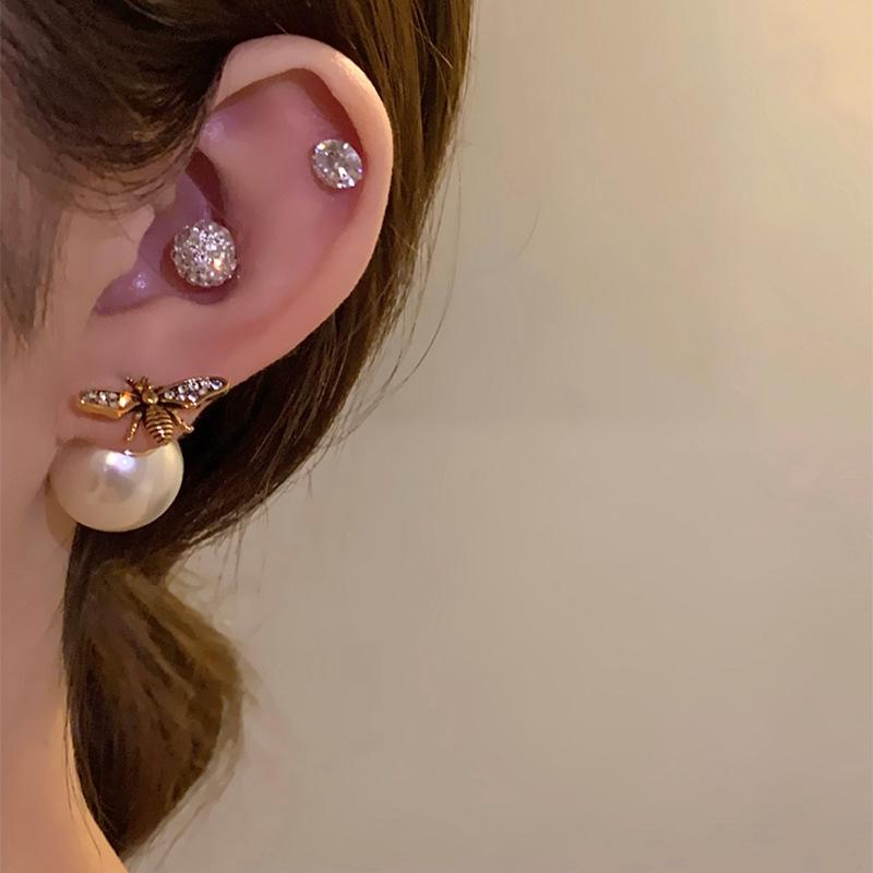 Bee pearl front and rear two earrings literary and artistic fan temperament high-end stud earrings fashion light luxury earrings