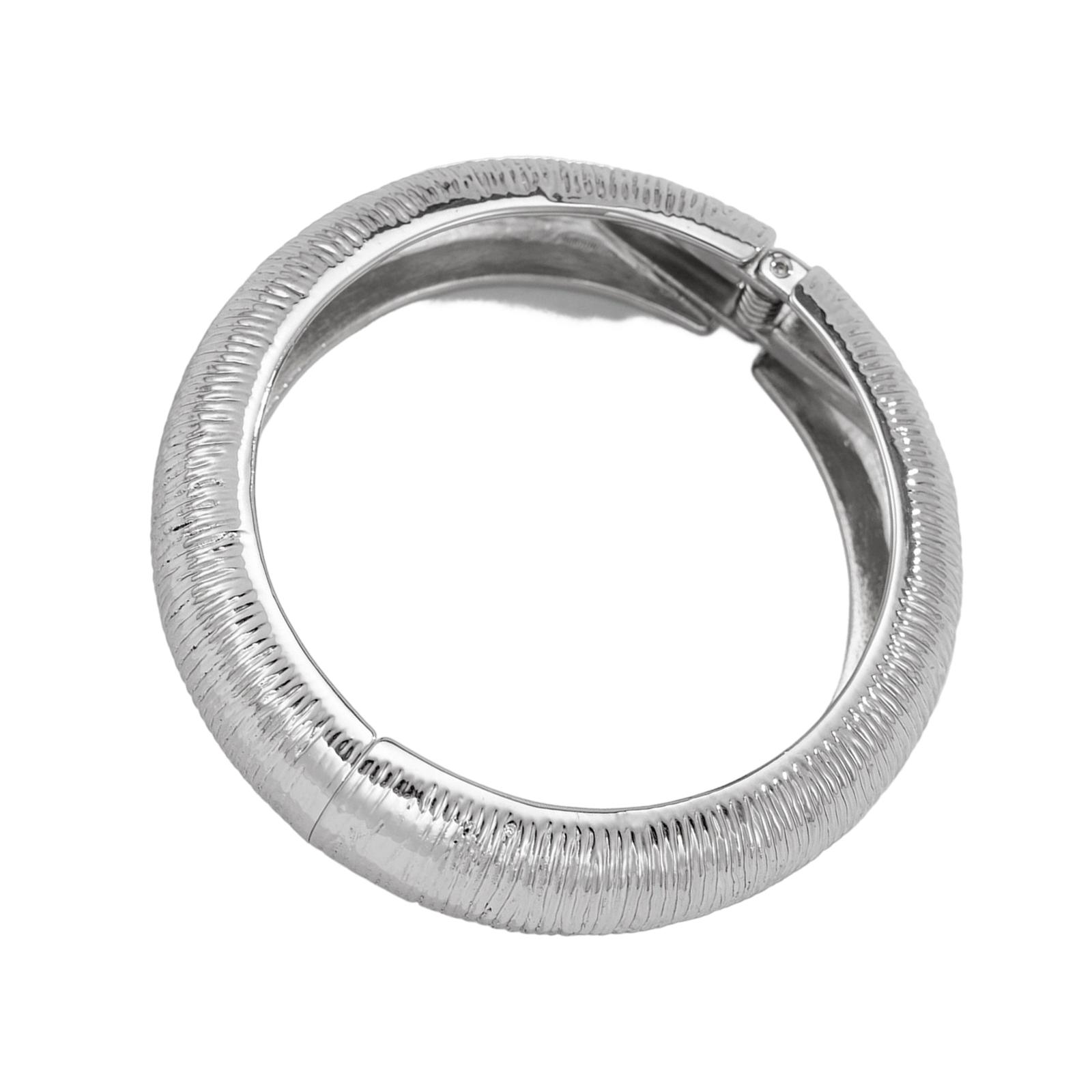 

Fashion Pearls Embellished Wide Noodles Bangle Spring Operated Clasp Adjustable Fit Stainless Steel Jewelry срібний