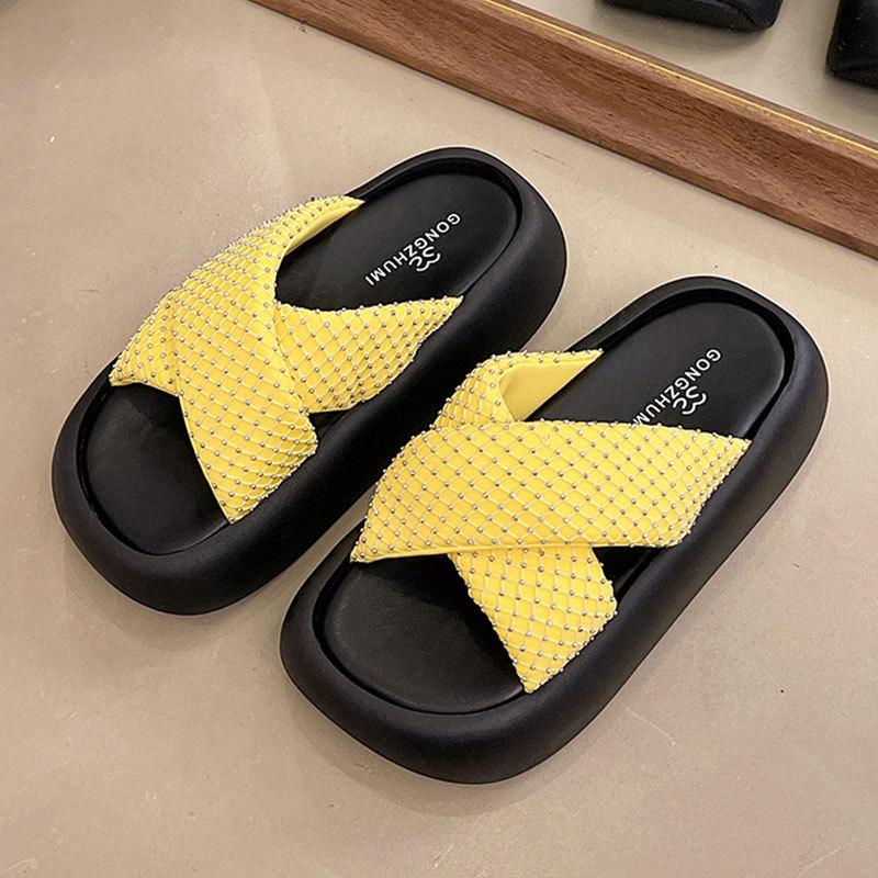 With skirt Internet celebrity fashion beach one-word cool slippers women's summer wear 2025 new thick-soled cross-strapped slippers