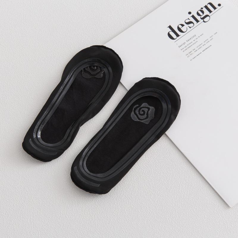 Plus Size 39-42 Women's Ice Silk Low-Cut Boat Socks: Summer Thin, Cotton Bottom, Silicone Non-Slip, Invisible.