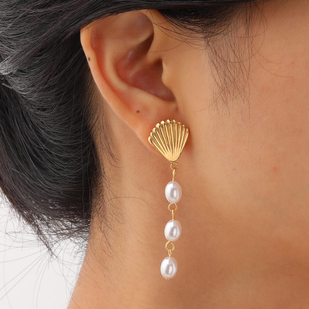 Stainless Steel Shell Earring for Women Scallop Imitation Pearl Earrings Metal Attractive Jewelry
