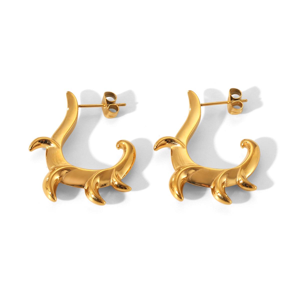 

New C-shaped irregular curved hook stud earrings, stylish design, 18K gold titanium steel earrings, fade-resistant