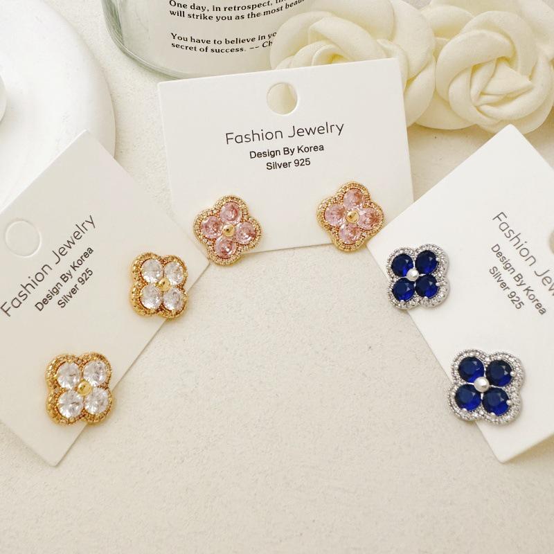 Exquisite French Court Style Multi-Color Zirconia Four-Leaf Clover Earrings for Versatile Use