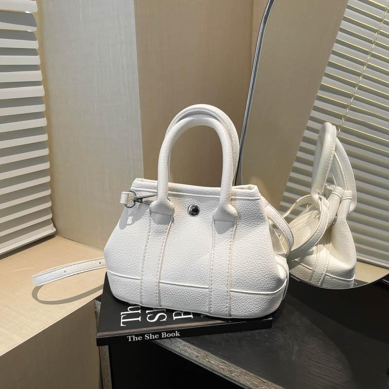 

This year, the popular small bag women s 2025 new spring and summer versatile messenger bag fashionable portable bucket bag білий