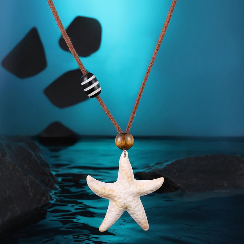 Starfish Pendant Summer Necklace – Beach Style Accessory for Women, Perfect with Skirts and Sweaters