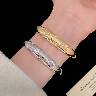 Geometrisches Armreif 18K Gold Plated Zirkonia: Luxuriöses, Modisches, Vielseitiges Damenarmband