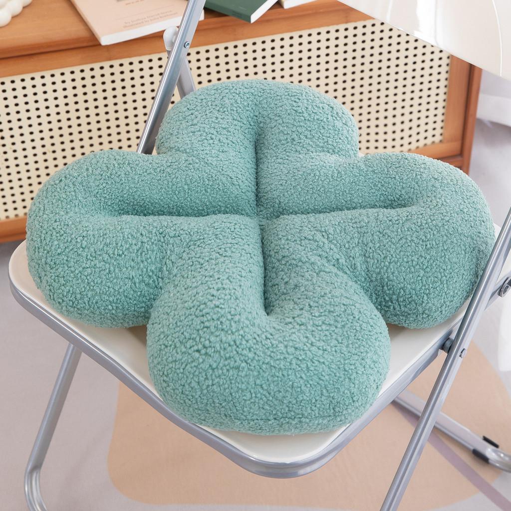 Four Leaf Clover Plush Seat Cushion With High Resilience Filling For Home And Office Comfort