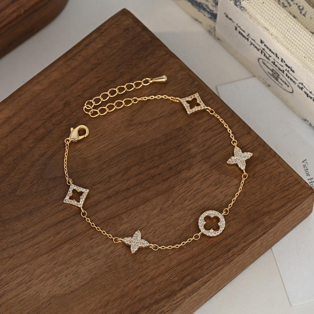 Niche Design Four Leaf Clover Crystal Bracelets for Women, Micro Pave CZ Dainty Charm Bracelet, Elegant Wholesale Jewelry
