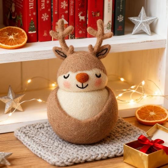 Felt Reindeer Figurine Handmade Elk Christmas Decoration Cute Small Wool Felt Crafts for Winter Holiday Tiered Tray Home Table Decor