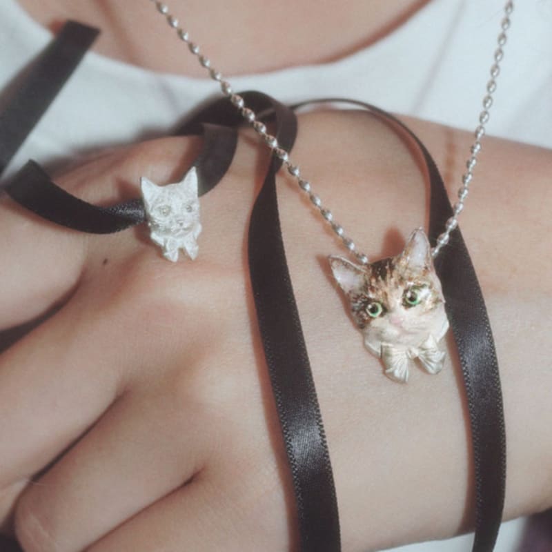 Portret pisică tomorrowobject. pandantiv mic