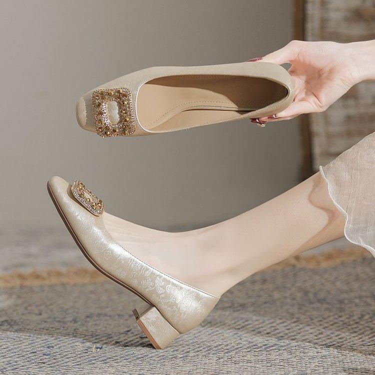 National style new Chinese single shoes annual temperament new rhinestone French thick heel high heels comfortable 34 шампанского