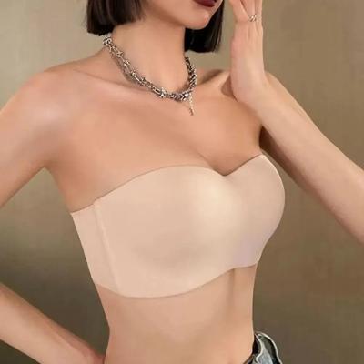 Seamless Strapless Bra Soft Wireless Bandeau with Side Support and Light Padding for Everyday Comfort and Shaping
