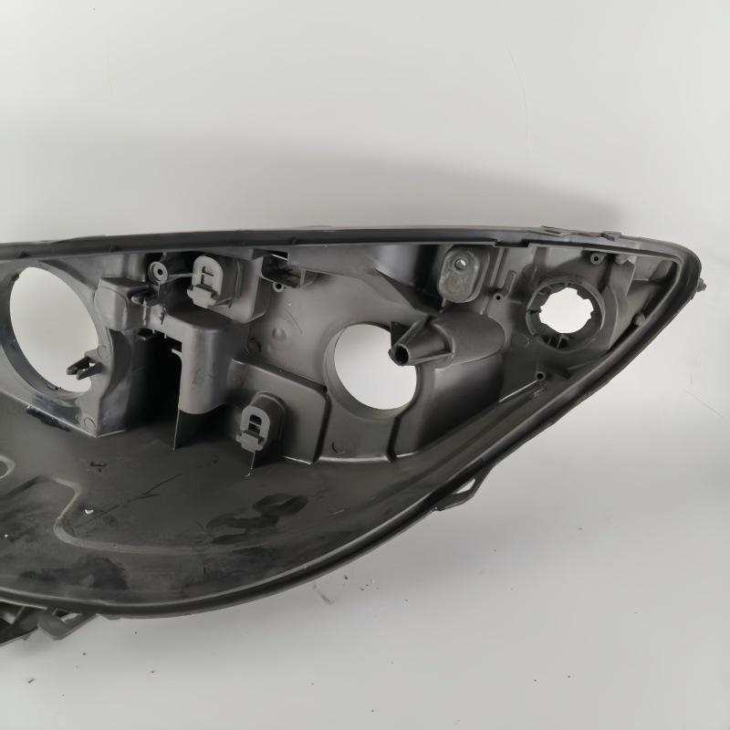 Scheinwerfer-Rückabdeckung für Peugeot 408 (2008-2013) und 308 - Schwarz