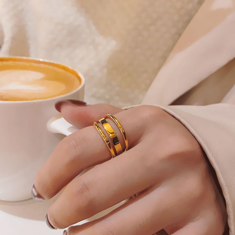 18k Gold Butterfly Love Titanium Steel Ring - European & American Trendy Women's Jewelry