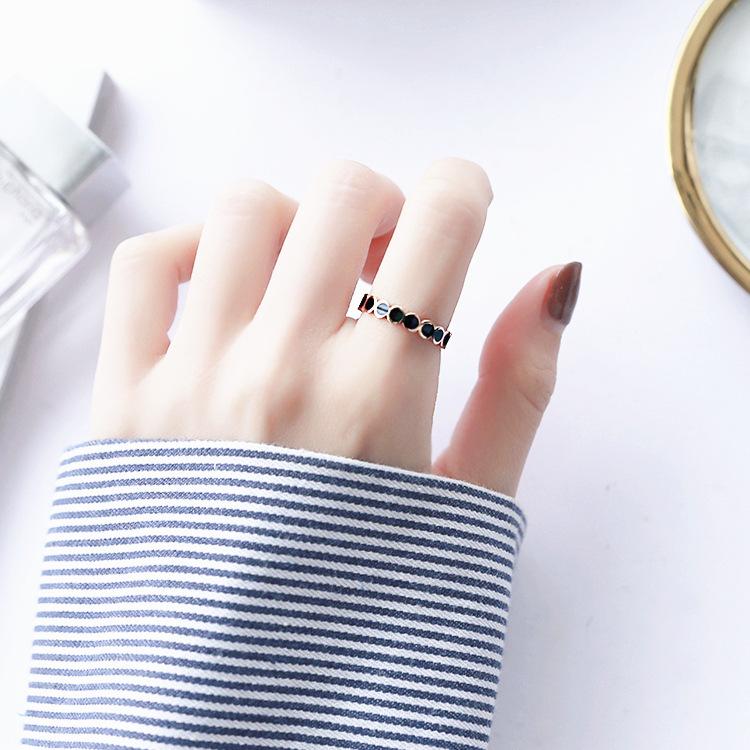 Japanese Minimalist 18k Rose Gold Black Bean Fashion Ring for Women
