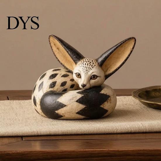 Handgefertigte Harz-Tierfiguren Fuchsfigur Sitzende Ruhehaltung, Holzgeschnitzter Stil Statue, Schicke Vintage-Raumdekorationen Schreibtisch Home-Office-Dekor,