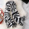 Nieuwe Designer Zijden Sjaal Luipaard Zebra Stippen Foulards Bandana Lange Grote Sjaals Wraps Winter Nek Sjaals Pashmina Hijab