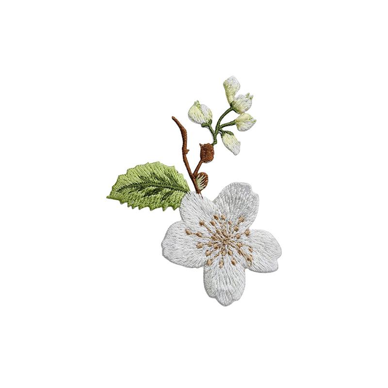 1Pcs Jacket Jeans Craft Accessories Flower Embroidery Patch Iron On Elegant Patches For Clothes Bags DIY Embroidered Stickers