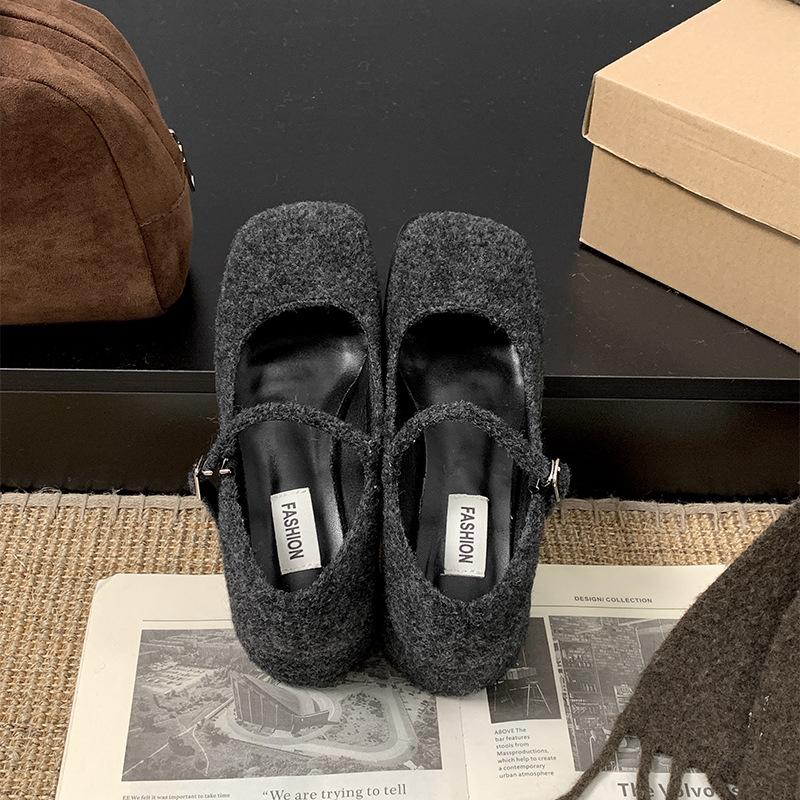 

Модный темперамент французский маленький ароматный стиль толстый каблук толстая подошва пушистая обувь женская 2025 новая зимняя обувь для увеличения роста Мэри Джейн одиночные туфли 38 серый