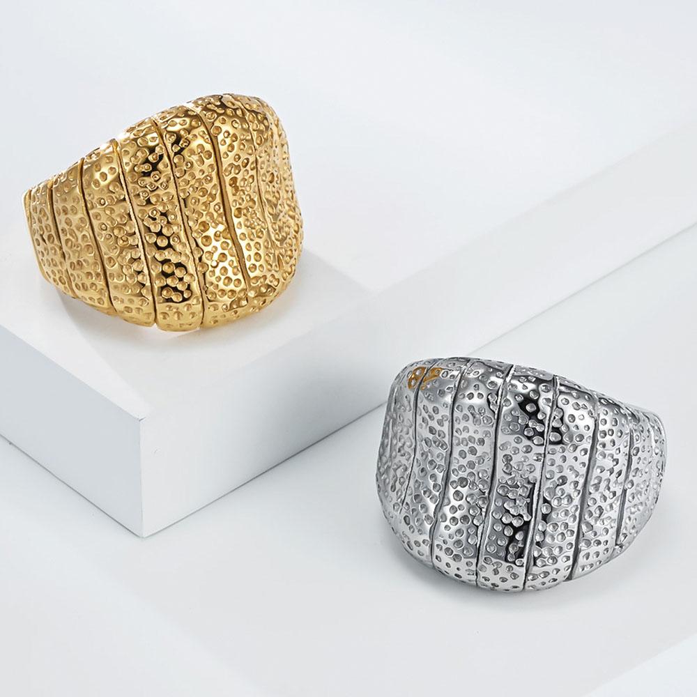 2025 Personalized Fashion Ring Women Wear 18K Gold Ring Jewelry