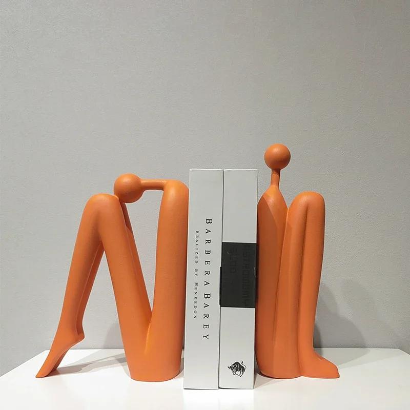 Modernes minimalistisches abstraktes Charakter-Buchstützen-Ornament Harzmodell Orange Yoga-Mann Skulptur Geschenk Kunsthandwerk Heimdekoration