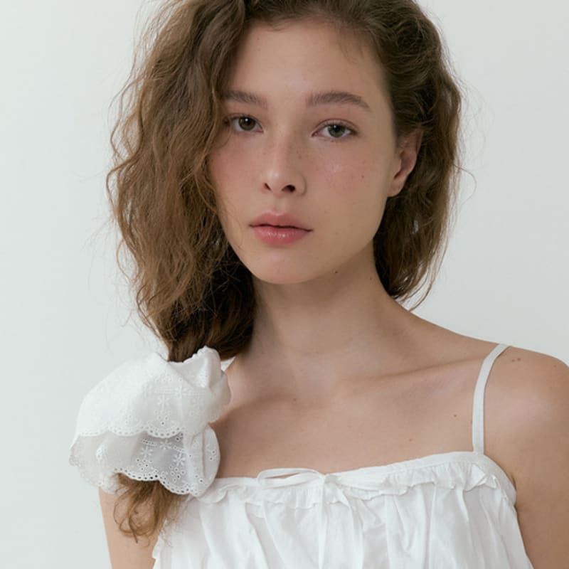 Lucirzu Lace Scrunchie (ivory)