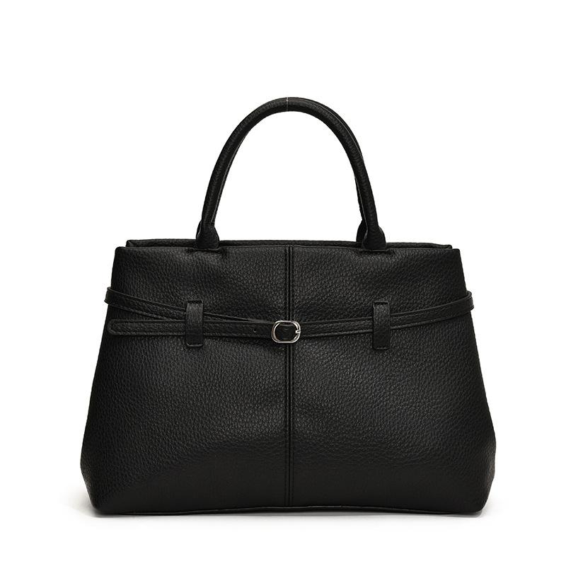 Textured retro bag women's large-capacity new autumn and winter casual shoulder handbag commuter tote bag