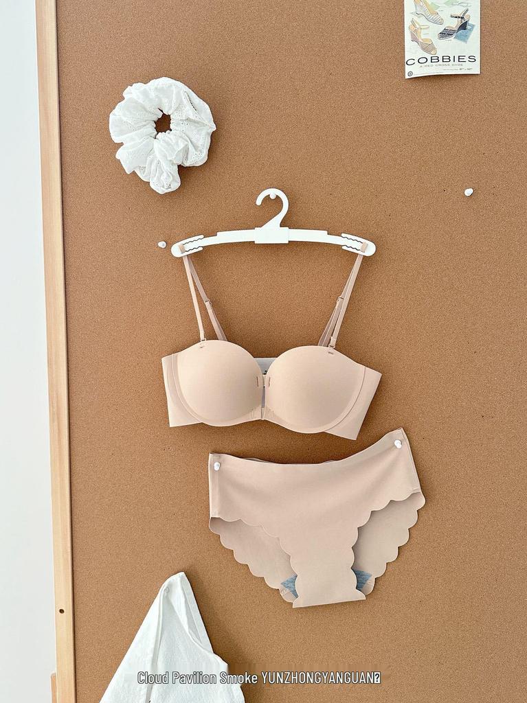 A002 Strapless Push-Up Bra with Front Buckle and Beautiful Back Design